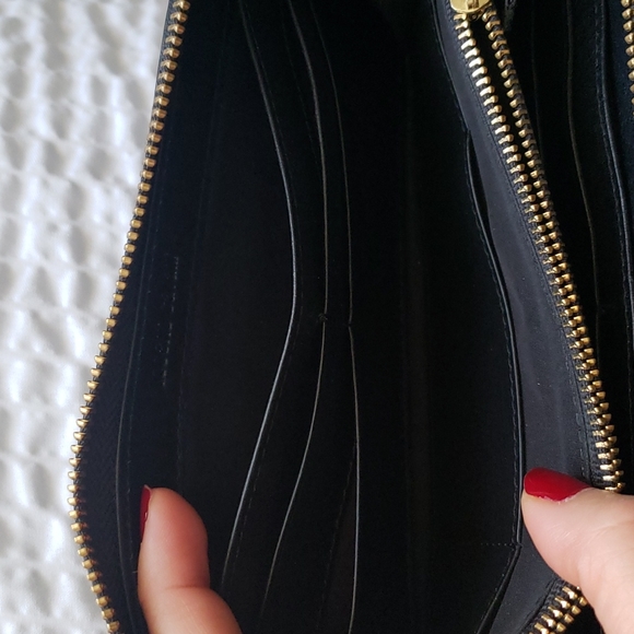 Roberto Cavalli Wallet - Picture 10 of 10